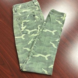 Maurice’s camo jeggings